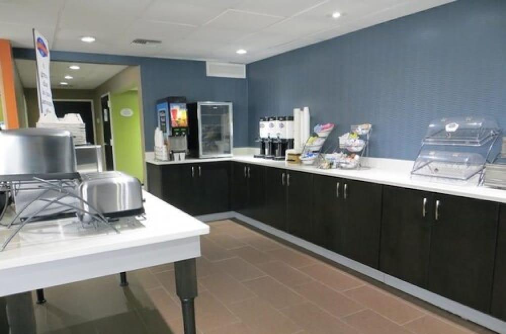 Baymont Inn & Suites Florence Exteriör bild